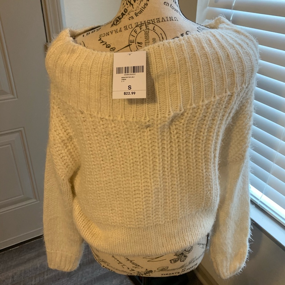 Sweater - Picture 2 of 2